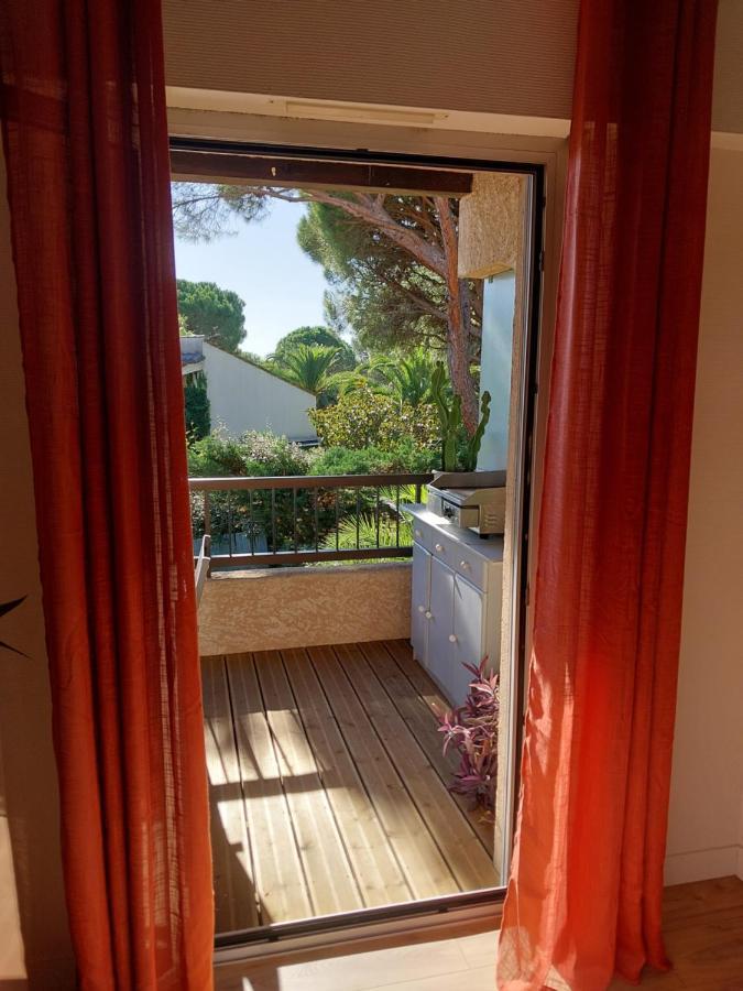 La Terrasse Des Golfs, Duplex Climatise, 2 Sdb, Garage, Calme Et Verdure Saint-Raphaël المظهر الخارجي الصورة